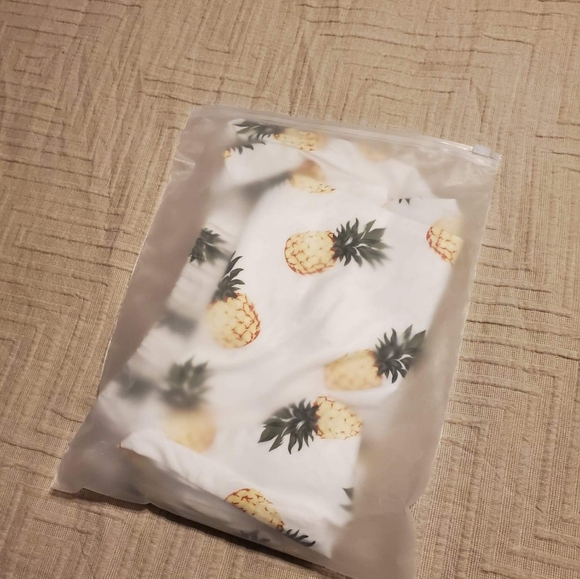 Pineapple Pajama Set - Picture 3 of 3